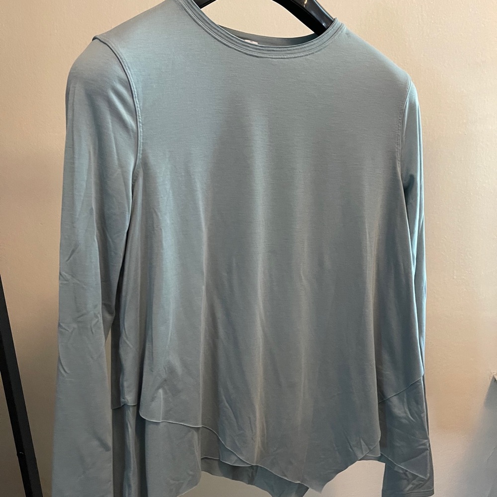 Lululemon top